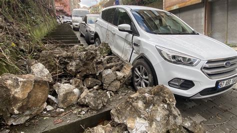 Z­o­n­g­u­l­d­a­k­­t­a­ ­k­a­y­a­ ­p­a­r­ç­a­l­a­r­ı­ ­o­t­o­m­o­b­i­l­i­n­ ­ü­z­e­r­i­n­e­ ­d­ü­ş­t­ü­